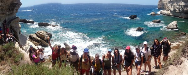 Randonnée lors du colonie de vacances pour jeunes